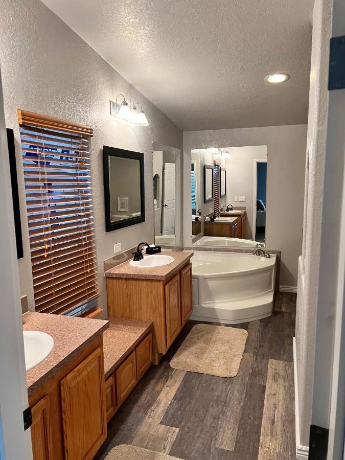 Parker Strip Pool House With Game Room! Exterior photo
