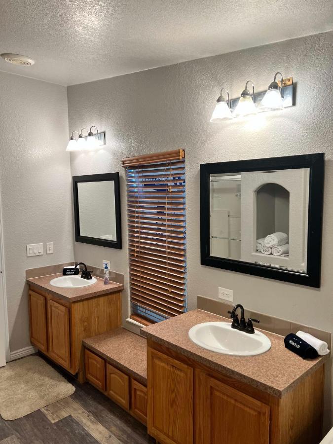 Parker Strip Pool House With Game Room! Exterior photo