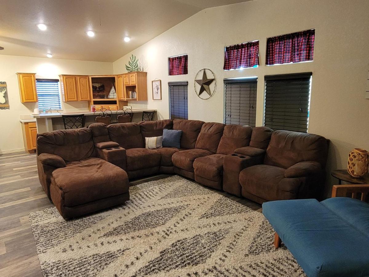 Parker Strip Pool House With Game Room! Exterior photo